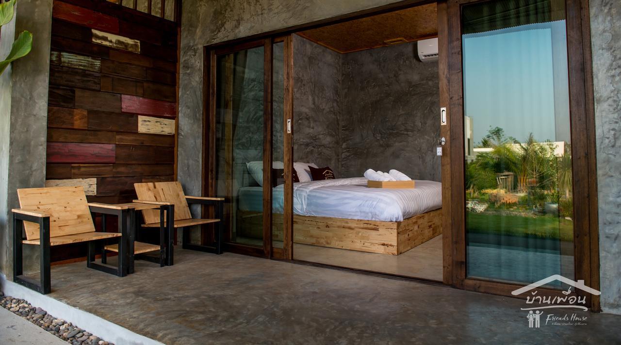 Friends House Hotell Chiang Khan Exteriör bild