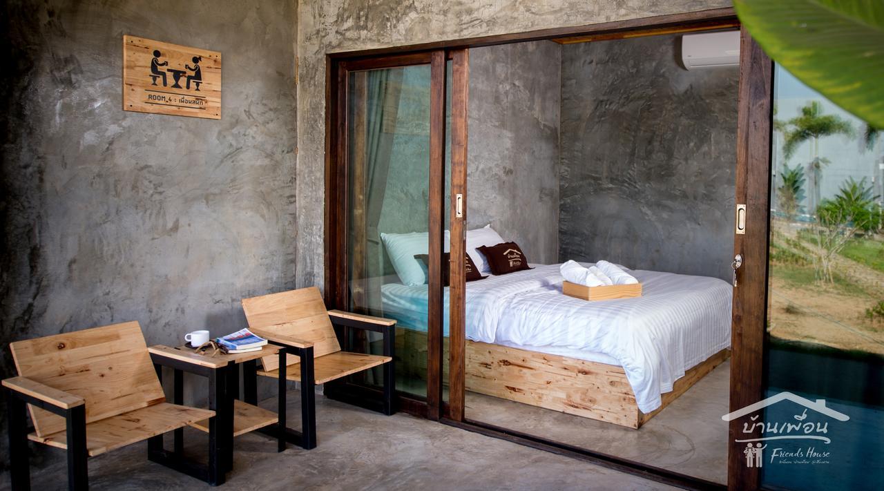 Friends House Hotell Chiang Khan Exteriör bild